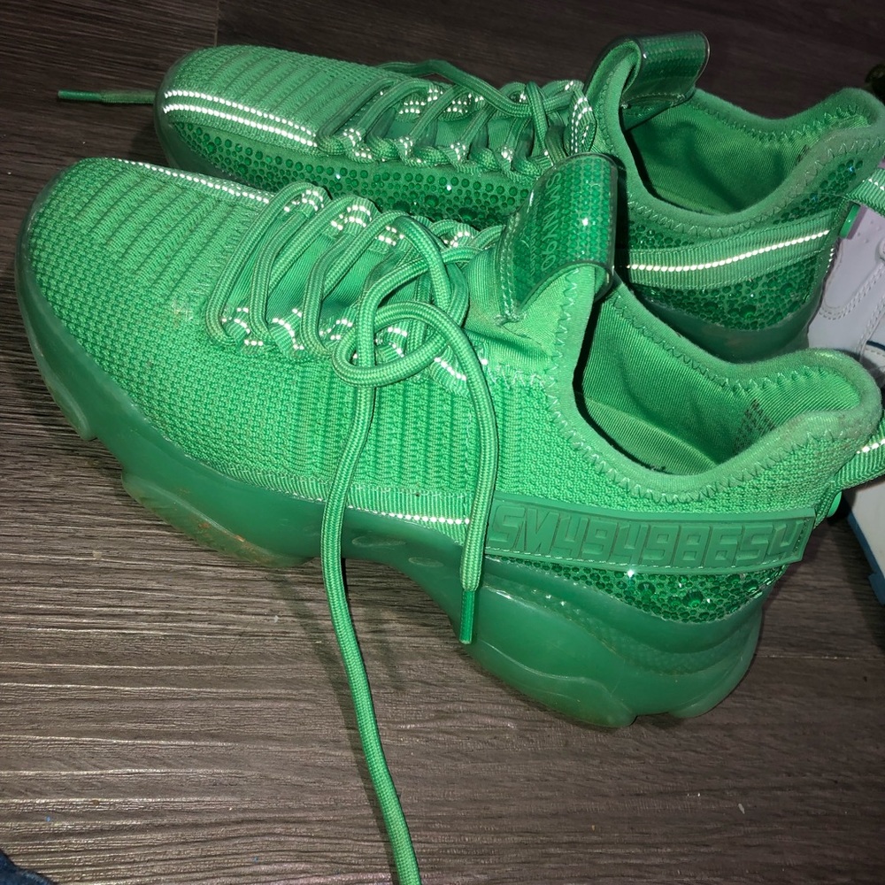 Size 7 Women’s Green Steve Maddens
